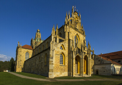kostel Nanebevzetí Panny Marie - západní průčelí