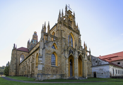 kostel Nanebevzetí Panny Marie - západní průčelí